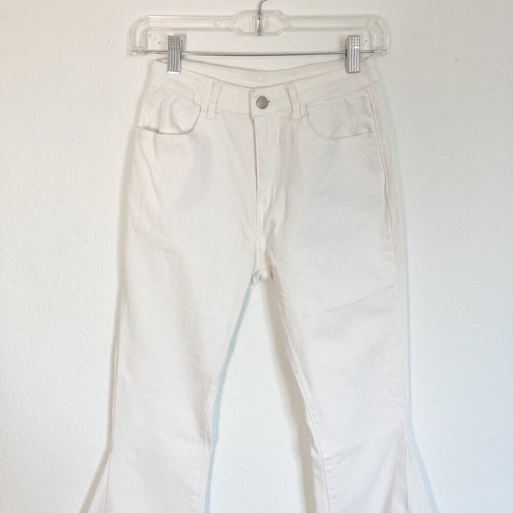 Altar'd State Mid Rise Flare Bell Bottom White Stretchy Jeans Size Small - Picture 2 of 10